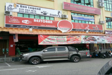 2 Units of 3 Storey Shophouses