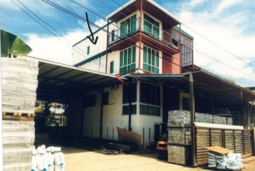 Double Storey Detached House (Use as a Hardware Retailing Outlet)
